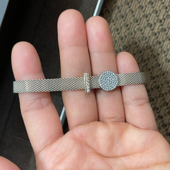 Authentic Pandora Reflexion Bracelet w/ 2 Pandora Charms EUC - Picture 9 of 15